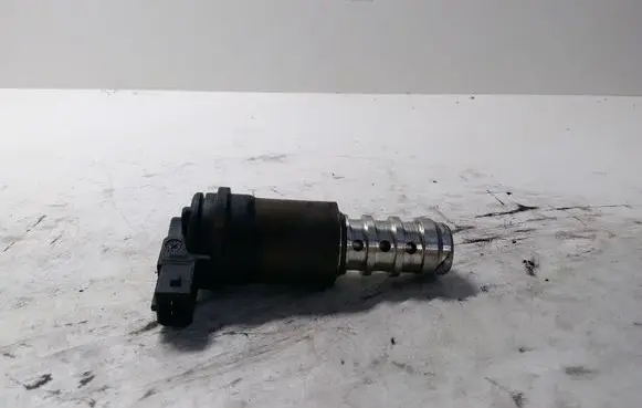BMW 3 E46 Camshaft vanos timing valve 170732309 13150137