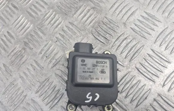Citroen C5 Air flap motor/actuator 0132801217