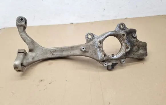Audi A6 S6 C6 4F Front wheel hub spindle knuckle 4F0407241E