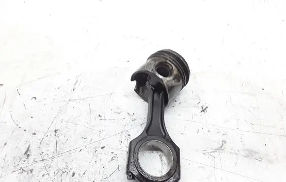 Mercedes-Benz Sprinter W906 Piston with connecting rod