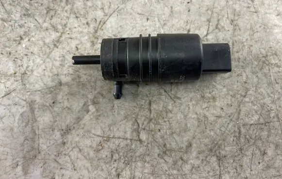Mercedes-Benz S W221 Windscreen/windshield washer pump 2218690121