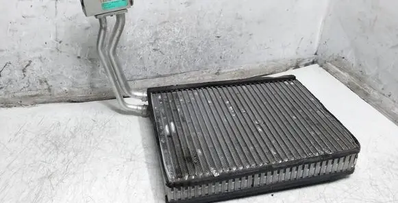 Air conditioning (A/C) radiator (interior)