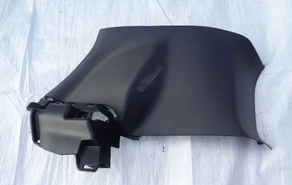Peugeot 208 (C) pillar trim