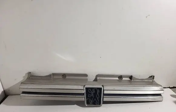 Peugeot 605 Front grill 50767001