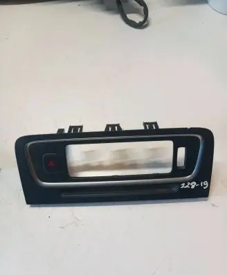 Dash center air vent grill