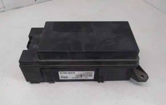 KIA Sorento Fuse module 911603E070