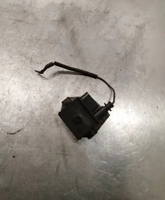 BMW 1 E81 E87 Glow plug pre-heat relay 859172301 0005943930 2110022351
