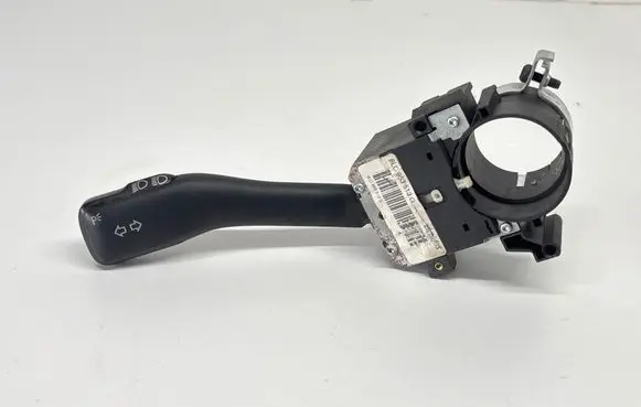 Volkswagen Golf IV Indicator stalk 8L0953513G