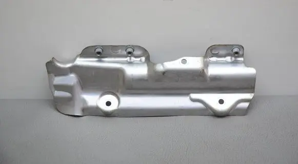 BMW 7 F01 F02 F03 F04 Heat shield in engine bay 7577006
