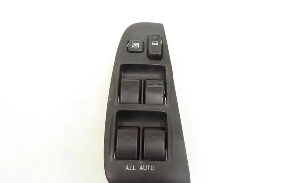 Toyota Avensis T250 Electric window control switch 8482005120