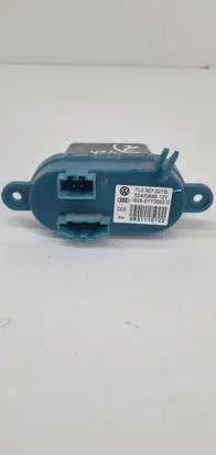 Volkswagen Amarok Heater blower motor/fan resistor 7L0907521B