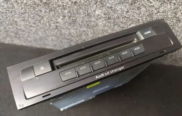 Audi Q7 4L CD/DVD changer 4L0035111 4L0910111A