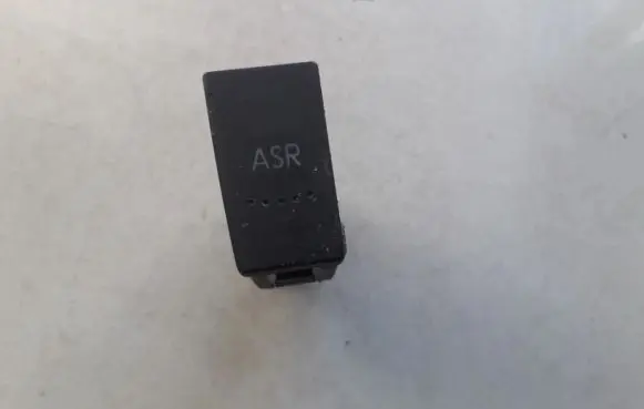 Traction control (ASR) switch