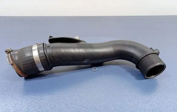 Toyota Avensis T250 Air intake hose/pipe 173620R011