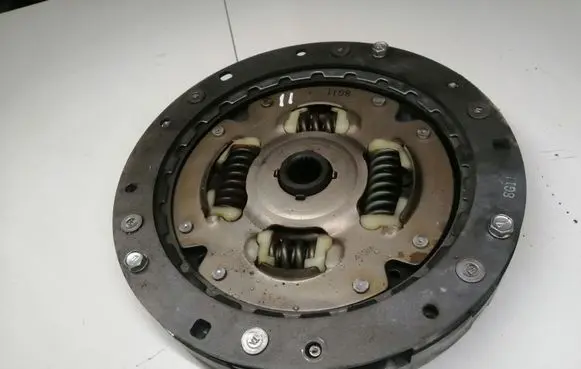 Toyota Auris E180 Clutch pressure plate 8G11