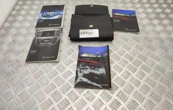 Mercedes-Benz A W176 Owners service history hand book 
