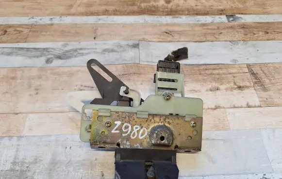 Volvo V70 Tailgate/trunk/boot lock/catch/latch