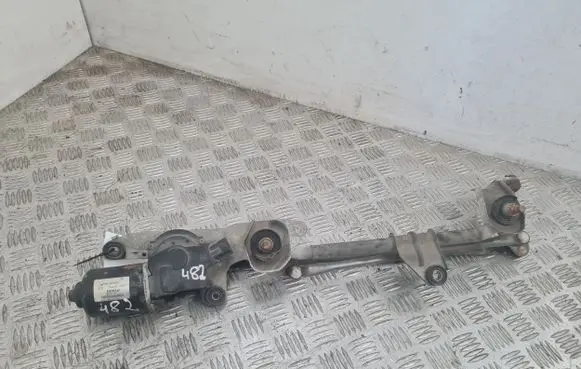 Mitsubishi Colt Front wiper linkage and motor MN145985