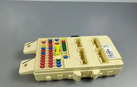 SsangYong Musso Fuse module 8219038120