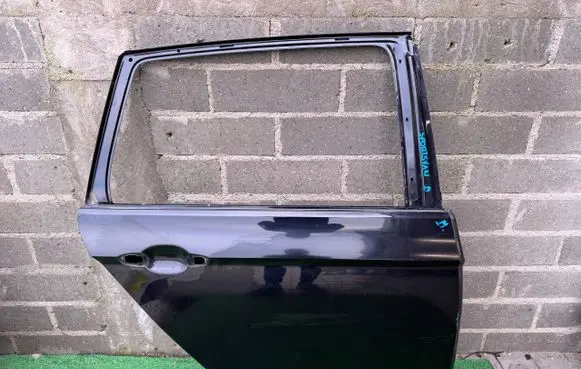 Volkswagen Golf Sportsvan Rear door 