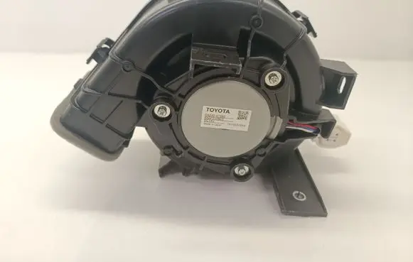 Toyota C-HR I Hybrid/electric vehicle battery fan G923047080