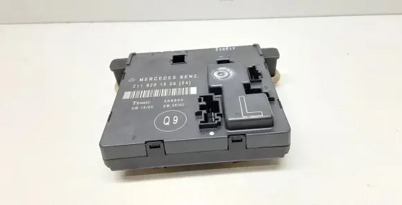 Mercedes-Benz E W211 Door control unit/module 2118201526