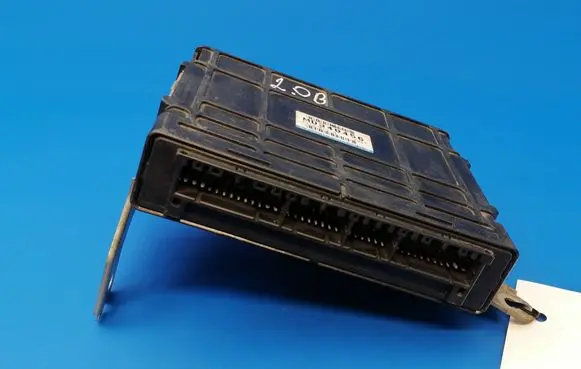Mitsubishi Galant Engine control unit/module MD340456 E2T67673H