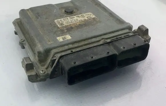 Mercedes-Benz C W205 Engine control unit/module A2749000800 A2748010600 32456575