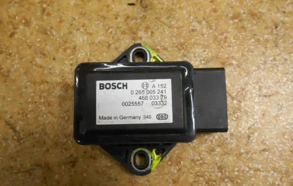 Maserati Quattroporte ESP acceleration yaw rate sensor 0265005241