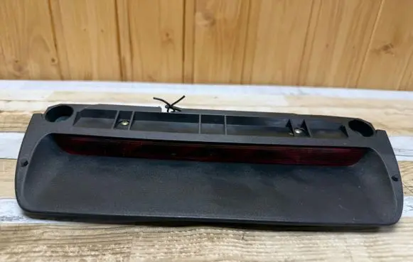 Citroen C5 Third/center stoplight E25048