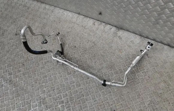 KIA Sorento IV Air conditioning (A/C) pipe/hose 