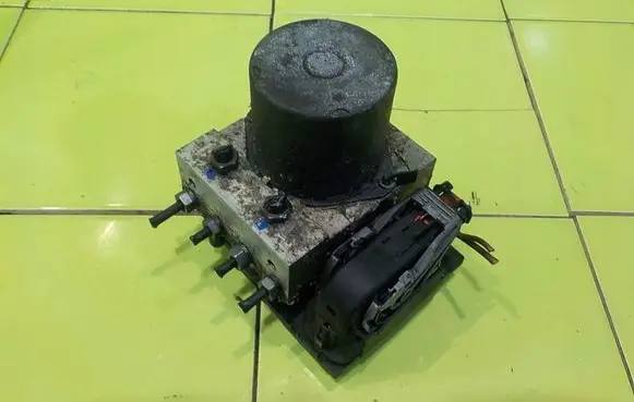 Audi A5 8T 8F ABS Pump 8K0614517BC
