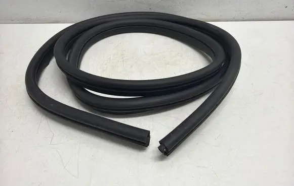 Mercedes-Benz Citan W415 Rubber seal sliding door (on door)