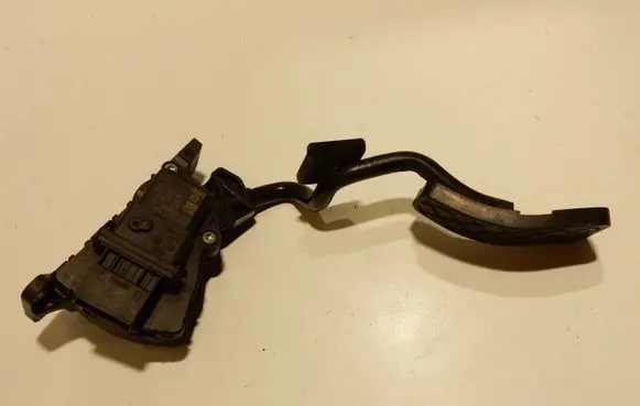 Audi A6 S6 C6 4F Accelerator throttle pedal 4F2721523 57286