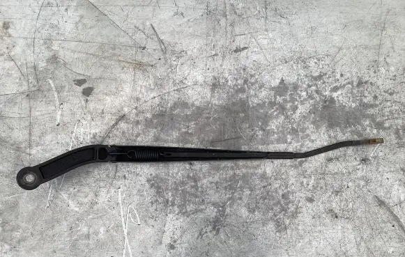 Cadillac CTS Front wiper blade arm 24025652