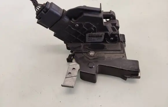 Ford S-MAX Front door lock 6M2AR21813EA