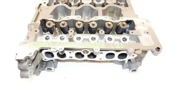 Ford C-MAX II Engine head H6BG-6090-AB