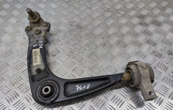 Peugeot 508 Front lower control arm/wishbone