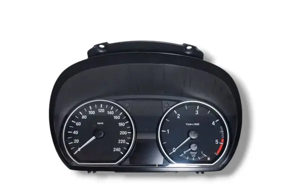 BMW 1 E81 E87 Speedometer (instrument cluster) 1041568