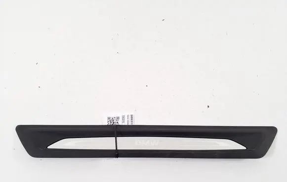 Front sill trim cover