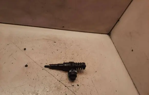 Ford Galaxy Fuel injector 038130073F