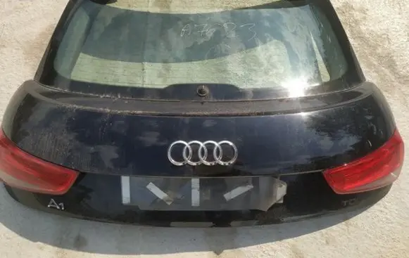 Audi A1 Tailgate/trunk/boot lid JUODOS