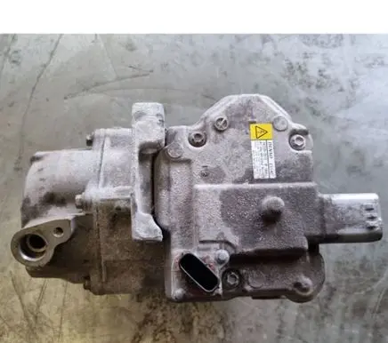 Toyota Yaris Air conditioning (A/C) compressor (pump) ES14C 8837052010