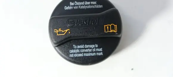 Audi A3 S3 8P Oil filler cap 026103485L