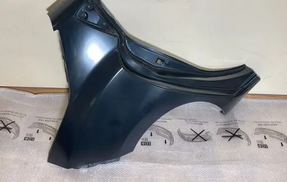 Nissan Leaf I (ZE0) Rear arch G81123NLMA