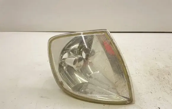 Volkswagen Polo III 6N 6N2 6NF Front indicator light