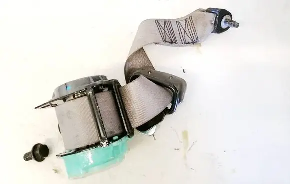 Middle seatbelt (rear)