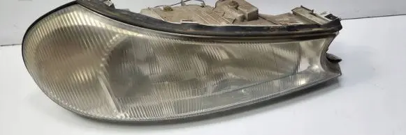 Ford Mondeo MK II Headlight/headlamp 0301098002