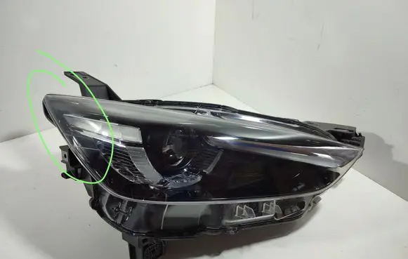 Mazda CX-3 Headlight/headlamp D10E51030