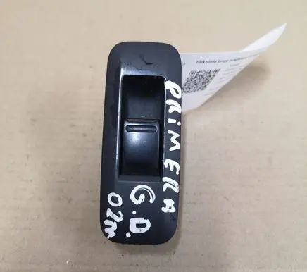 Nissan Primera Electric window control switch 25411AV600 C8DD705N